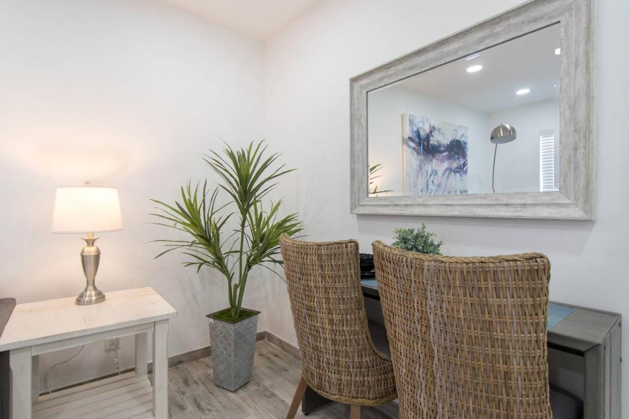Lovely 1Br W Parking Space & Walk To The Beach #7 Hollywood Eksteriør bilde